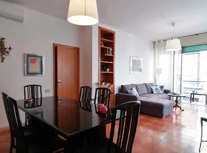 La Lantana Апартаменты *